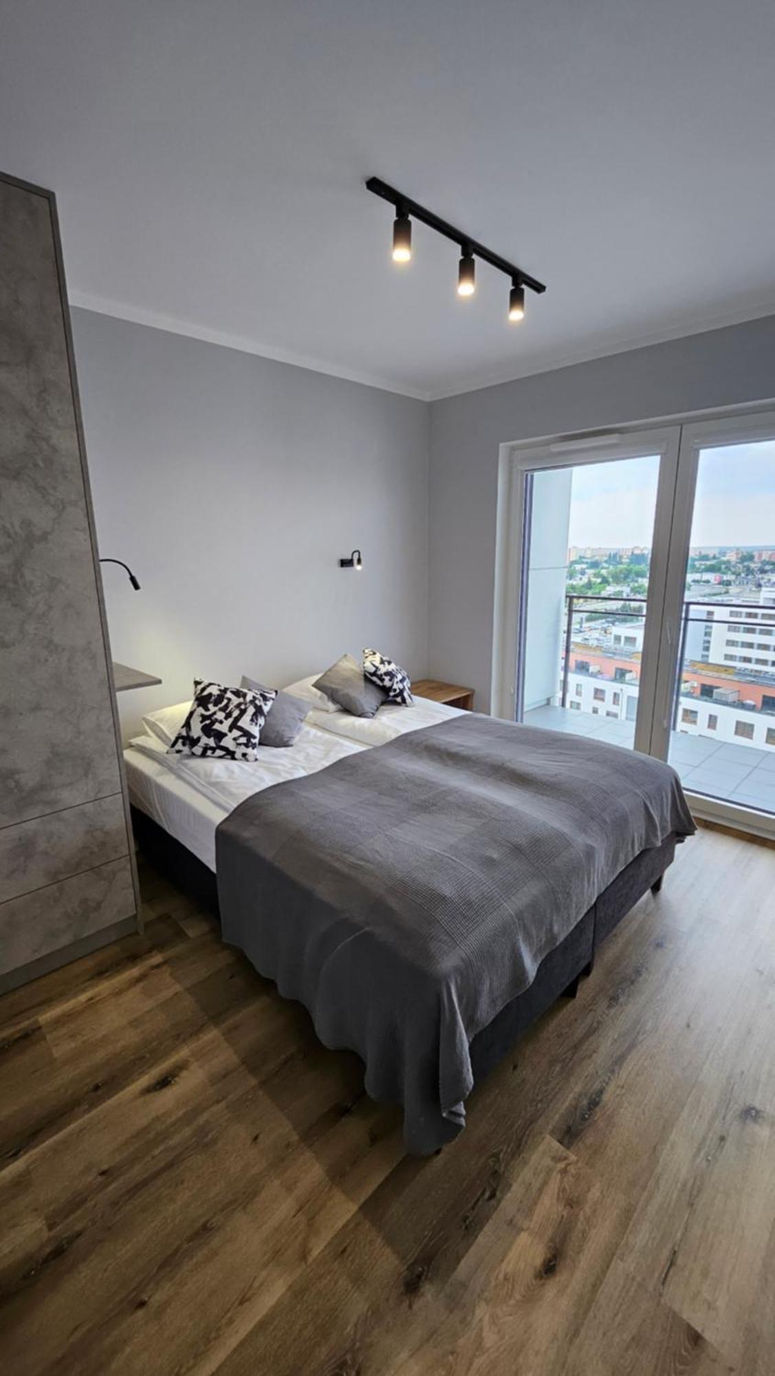 Apartament Bulgarska 59 - Sypialnia I Salon - 40M2 - Self Check In 24H Poznań Extérieur photo